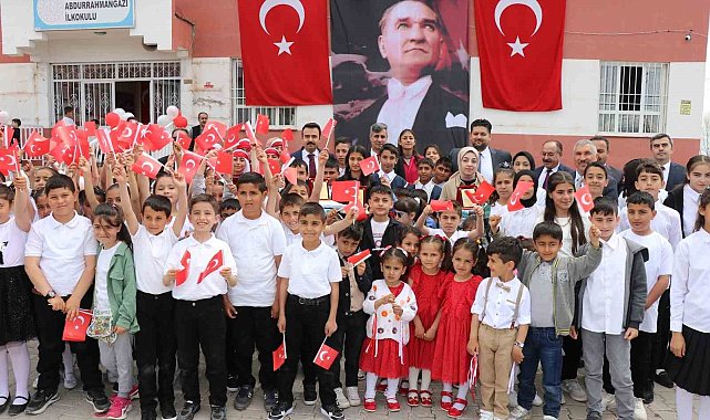 Ahlat'ta 23 Nisan coşkusu