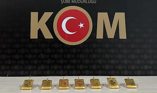 Kars'ta ayakkabıların içinden 2,5 milyon liralık altın çıktı