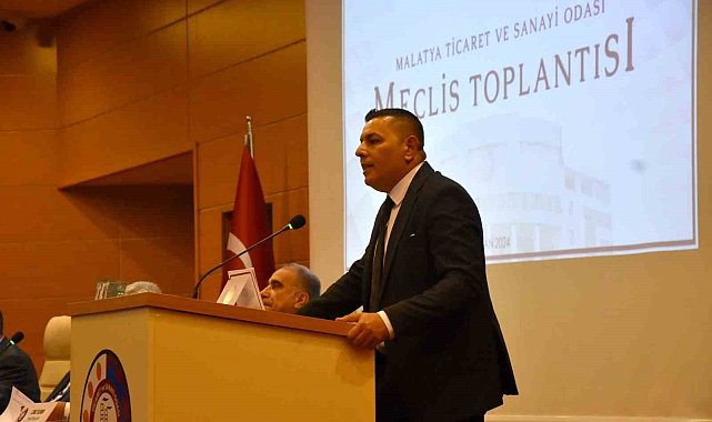 Başkan Sadıkoğlu: "Kişisel rantları uğruna Malatya'yı borç batağına sürüklediler"