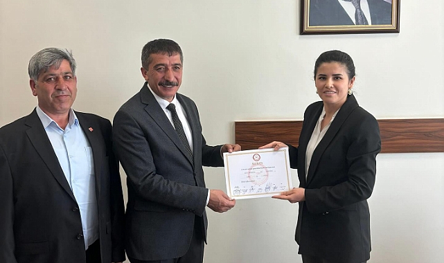 Başkan Yantemur, ikinci dönemi için mazbatasını aldı