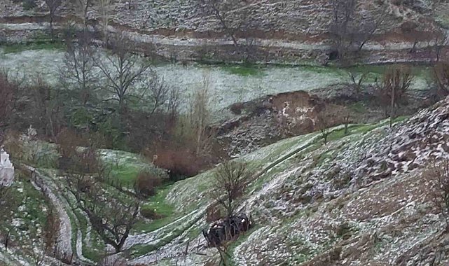 Bingöl'de otomobil şarampole yuvarlandı: 5 yaralı