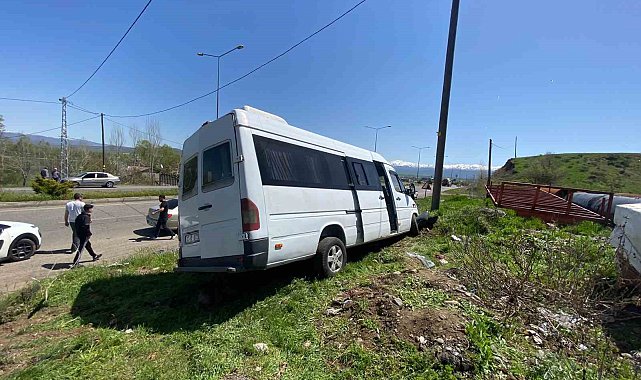 Bingöl'de trafik kazası: 4 yaralı