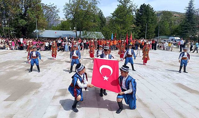 Çemişgezek'te 23 Nisan Ulusal Egemenlik ve Çocuk Bayramı etkinlikleri