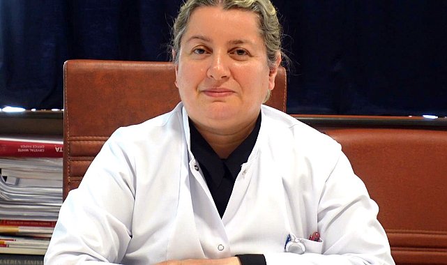 Doç. Dr. Uğur, "Hormon sağlığı için özellikle sebze ve meyve ağırlıklı olacak şekilde beslenmeliyiz"