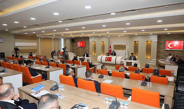 Elazığ Belediyesi Meclis toplantısında komisyon üye seçimi yapıldı