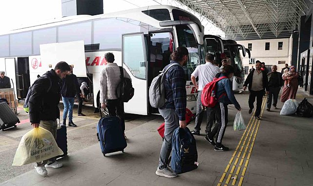 Elazığ otogarında bayram yoğunluğu