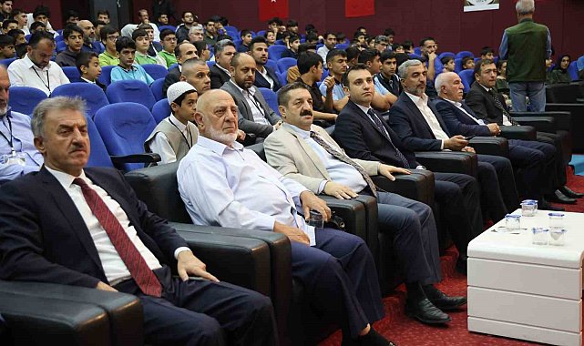 Elazığ'da Genç Sada Kur'an-ı Kerim'i Güzel Okuma Yarışması