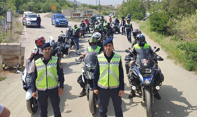 Elazığ'da jandarma, motosiklet sürücülerini bilgilendirdi