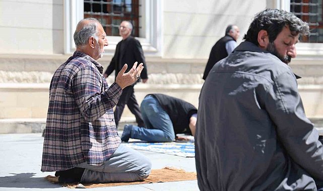 Elazığ'da Ramazan ayının son cuma namazı kılındı