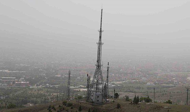 Elazığ'da toz taşınımı etkili oldu