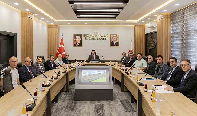 Erzincan İl Özel İdaresinde genel değerlendirme toplantısı gerçekleştirildi