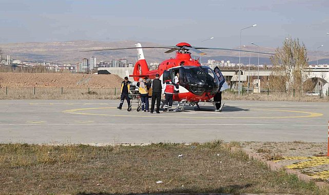 Erzincan&#039;da helikopter ambulans donanımlarının tanıtıldığı bilgilendirme toplantısı yapıldı
