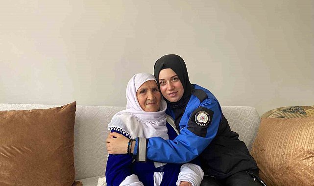 Hakkari polisinden 100 yaşındaki Zeynep nineye ziyaret