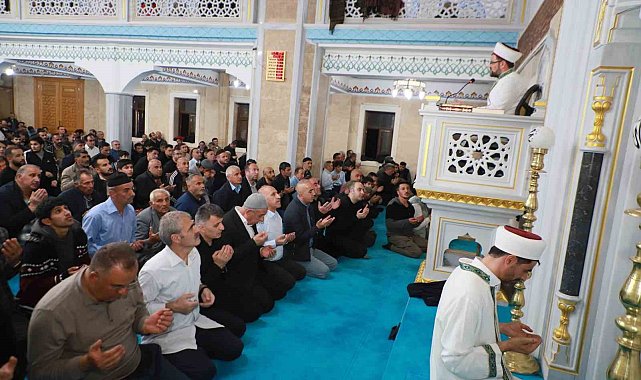 Hakkari'de Kadir Gecesi idrak edildi