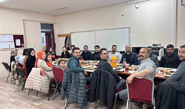 Hamur'da köy öğretmenlerine sürpriz ziyaret