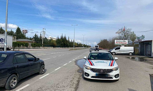 Jandarmadan özel denetim: 860 araç kontrol edildi