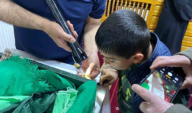 Karlıova'da Sakal-ı Şerif'e yoğun ilgi