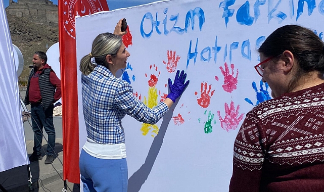 Kars'ta 2 Nisan Dünya Otizm Farkındalık Günü etkinliği