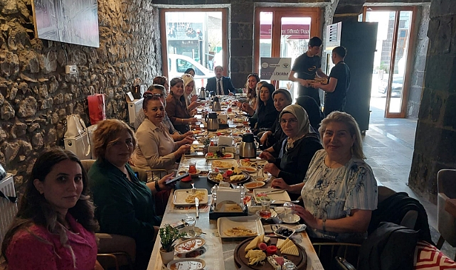 Kars'ta "Kadın Liderim" projesi açılış toplantısı yapıldı
