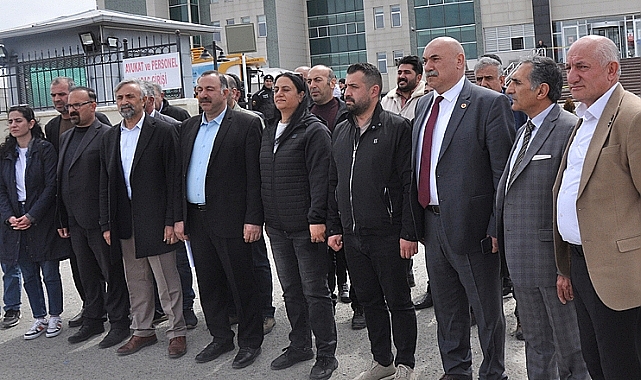 Kars'ta seçimin ardından sular durulmuyor