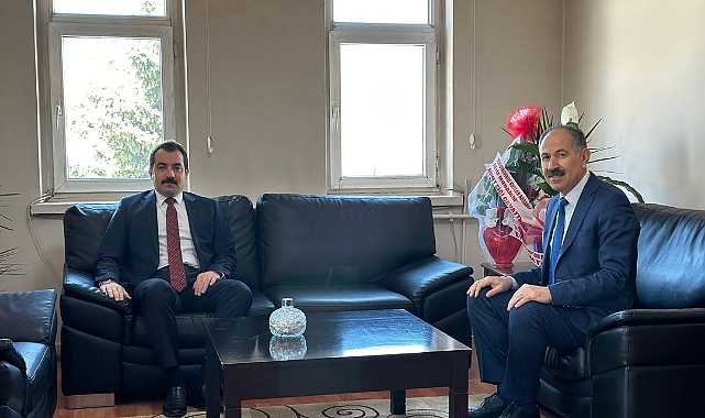 Kaymakam Akköz'den başkan Elma'ya hayırlı olsun ziyareti