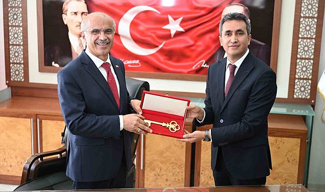 Malatya Büyükşehir Belediyesinde devir teslim töreni