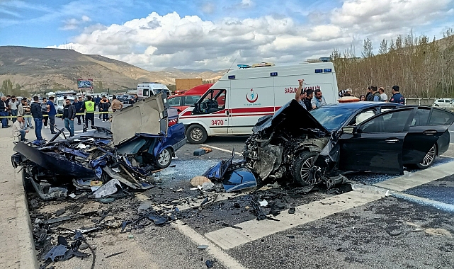 Malatya'da otomobiller çarpıştı: 2'si ağır 8 yaralı
