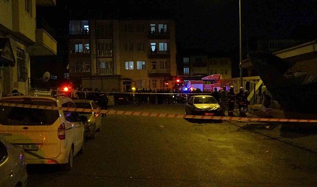 Malatya'da bomba gibi patlayan konteyner halkı sokağa döktü