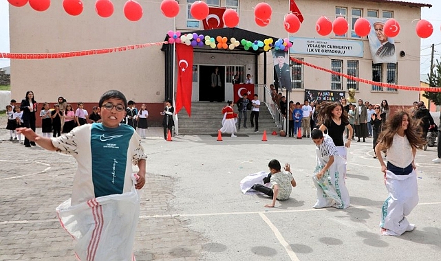 Minik öğrenciler doyasıya eğlendi