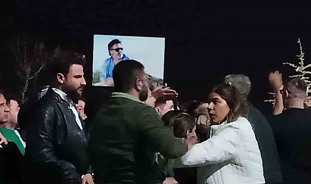 Moein konserinde gerginlik