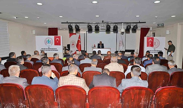 Muradiye'de muhtarlar toplantısı yapıldı