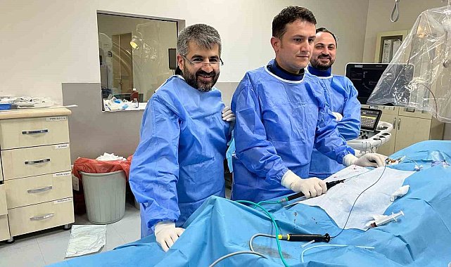 Muş Devlet Hastanesinde bir ilk: Üç kablolu pil ile sağlığına kavuştu