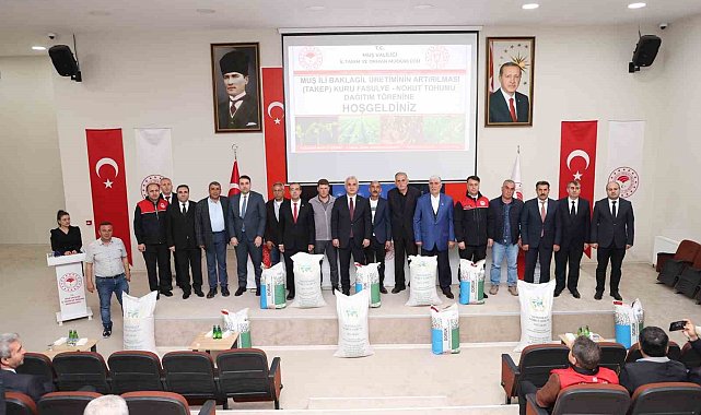 Muş'ta 80 çiftçiye kuru fasulye ve nohut tohumu dağıtıldı