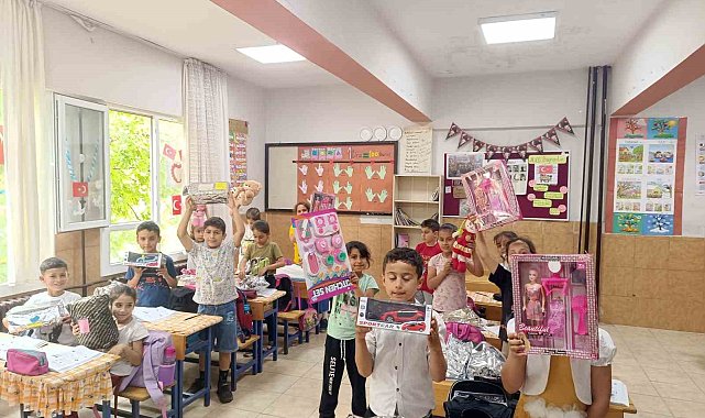 "Seni Unutmadık Kardeşim" projesiyle Ağrı'dan Hatay'a umut ışığı ulaştı