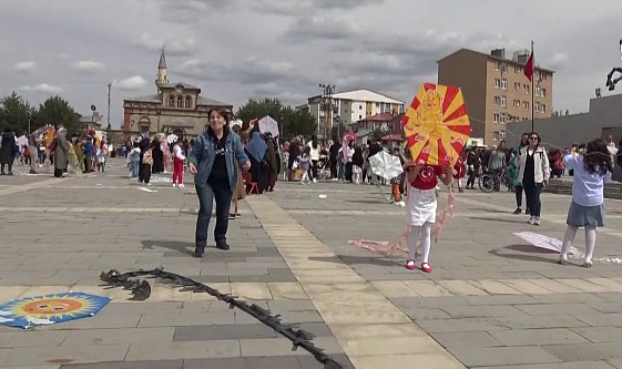 Sarıkamış'ta "Geleneksel 23 Nisan Uçurtma Şenliği" düzenlendi