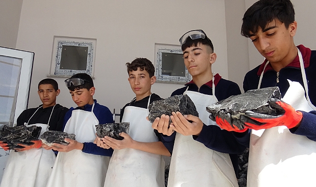 Sarıkamış'ta öğrenciler volkanik camdan ürünler tasarlıyor