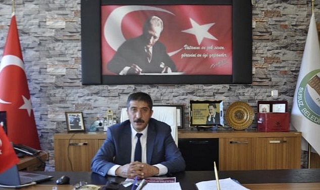 Susuz’da ağıl yapımı için kollar sıvandı