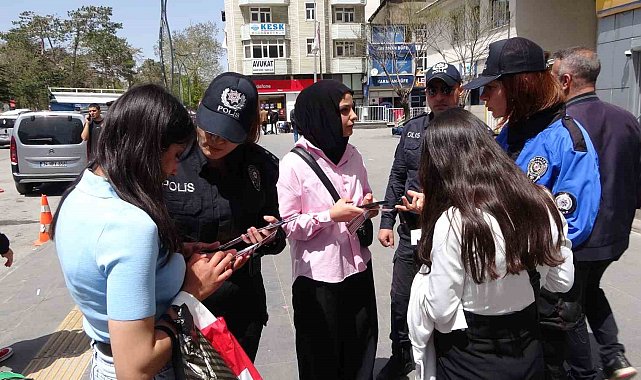 Tatvan'da 49 mağdur kadın KADES uygulaması sayesinde şiddetten kurtuldu