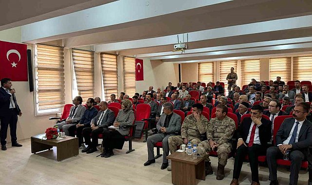 Tekman'da muhtarlara birlik ve beraberlik vurgusu
