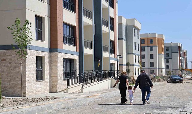 TOKİ'nin Refahiye'de 214 konutluk projesinin ihalesi yapıldı