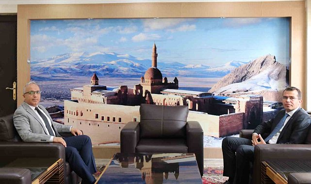 Tutak Kaymakamı Adıbelli, Emniyet Müdürü İpar'ı ziyaret etti