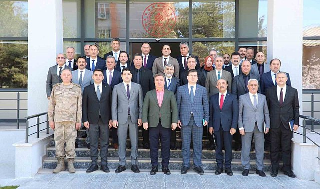 Vali Aydoğdu, kurum müdürleriyle toplantı gerçekleştirdi