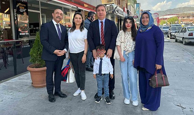 Vali Aydoğdu: "23 Nisan, sadece millî egemenliğimizin ilanı değil, aynı zamanda dünyanın ilk ve tek çocuk bayramı olarak tarihe geçti"