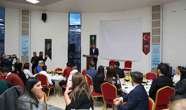 Vali Çelik eğitim camiası ile bir araya geldi