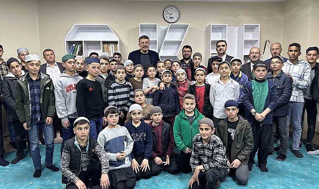 Vali Çelik: "45 öğrencimizi İstanbul'a gezi ve maça göndereceğiz"