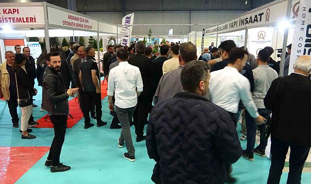 Van İnşaat Yapı Dekorasyon ve Emlak Fuarı kapılarını ziyaretçilere açtı