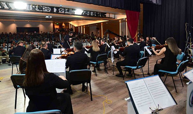 Van YYÜ'de gala konseri büyük beğeni aldı