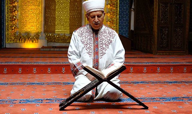 Van'da asırlık camide 'itikâf' ibadeti