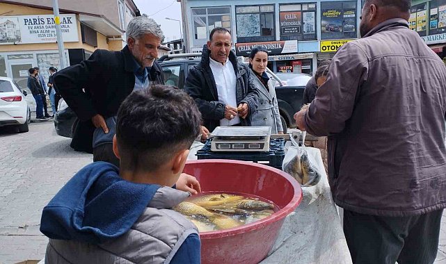 Varto'da et fiyatları yükselince vatandaşlar balığa yöneldi