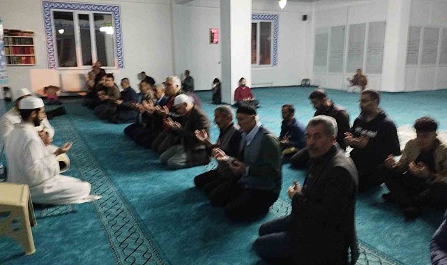 Varto'da Kadir Gecesi dualarla idrak edildi